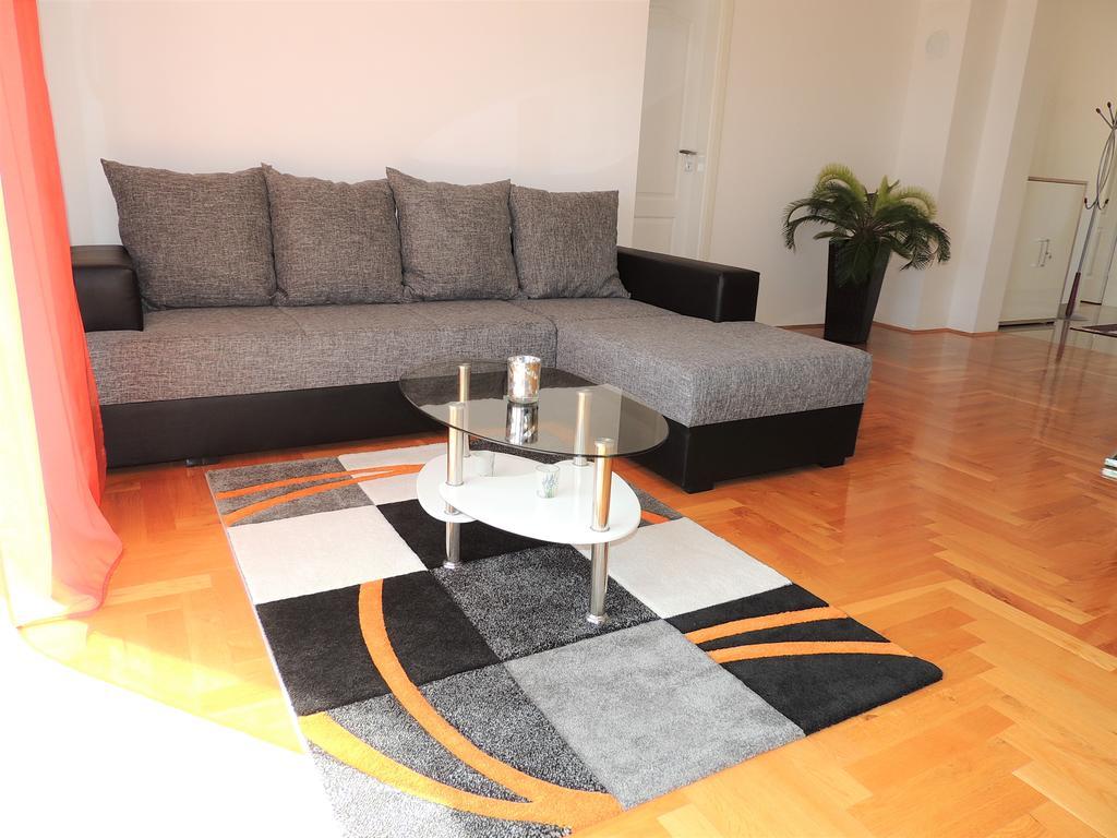Apartment Cindy ロヴラン エクステリア 写真